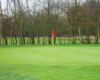 Golf star signs new golf clothing deal