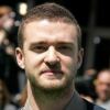 Justin Timberlake puts on golf clothing for charity 