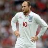 Wayne Rooney shows off golf fashion