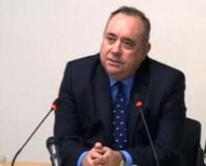 Alex Salmond has been showing off his golf fashion choices.