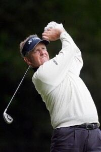 Colin Montgomerie will wear golf apparel in the Portugal Masters.
