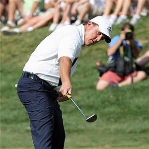Mickelson set to return to course after time off
