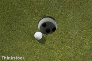 The US Open qualifyer wore striped golf apparel