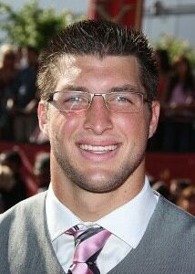 Tim Tebow is among the NFL players who will be sporting golf apparel.