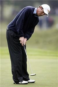 Richard Green keeps his golf apparel simple in Ireland