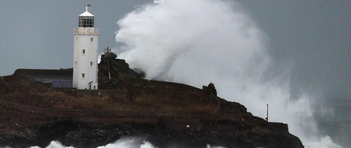 England’s oldest golf course ‘abandoned to the ocean’ after Storm Eleanor cliff collapse