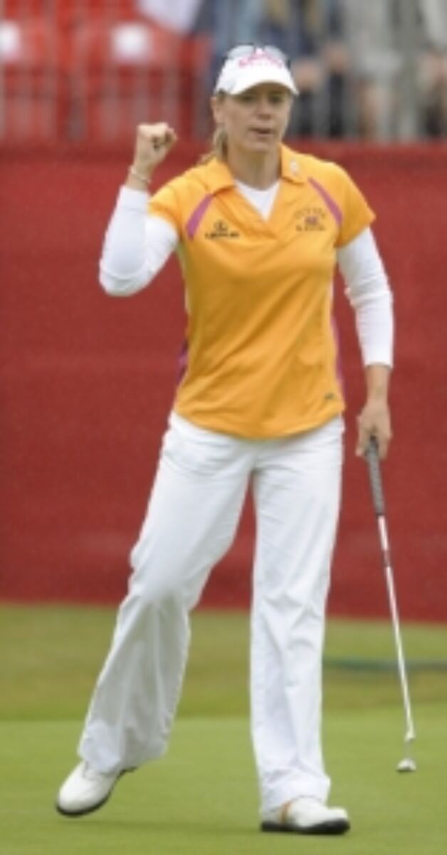 First women golfers get St Andrews honour Golf Clothing Journal