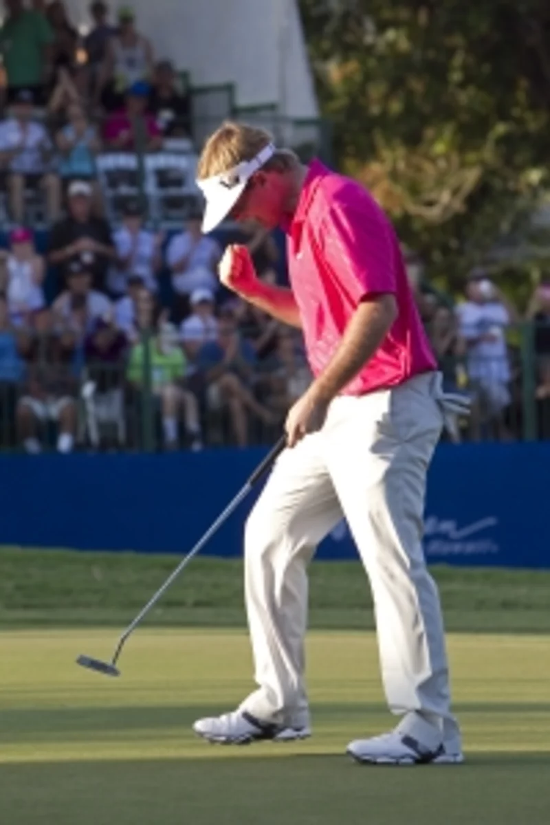 Henley makes good start to PGA life