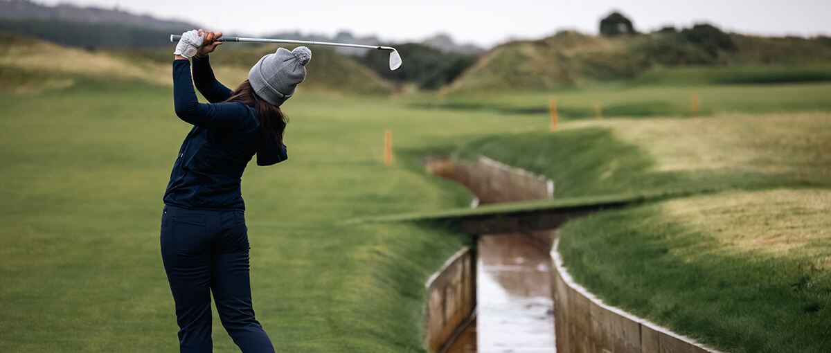 Best Clothing For Golf In Windy Weather