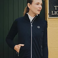 LADIES' OUTERWEAR