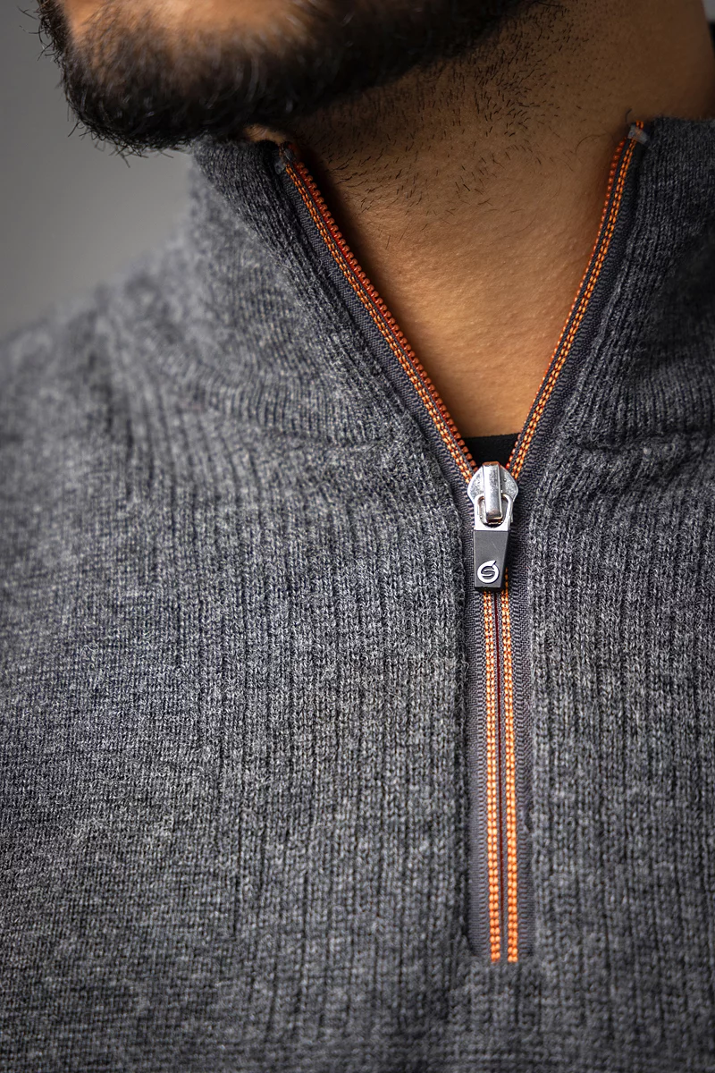 Mens Quarter Zip Textured Chest Rib Panel Showerproof Merino Lined Golf Sweater Mens Quarter Zip Textured Chest Rib Panel Showerproof Merino Lined Golf Sweater
