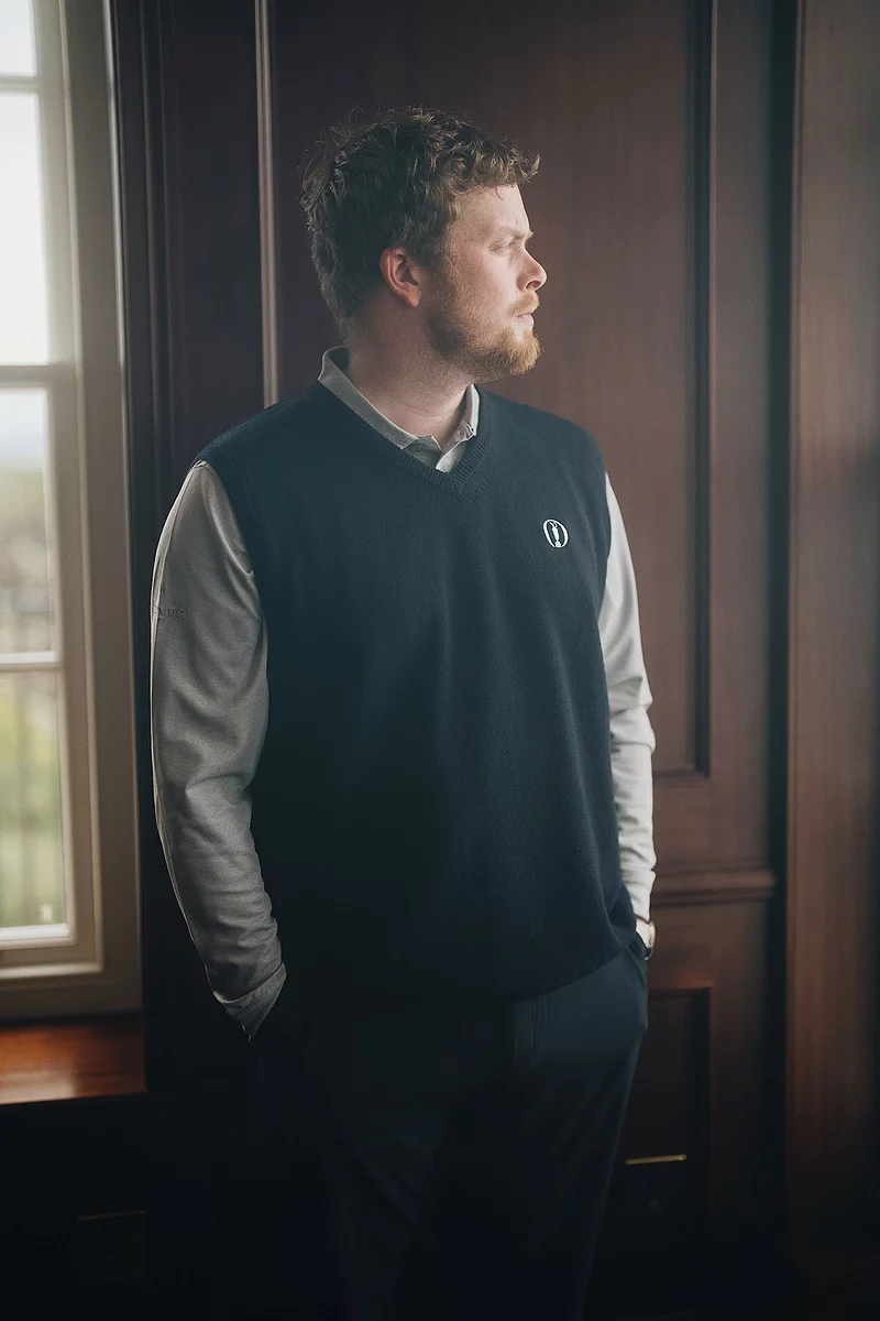 The Open Mens V Neck Lambswool Midweight Golf Slipover