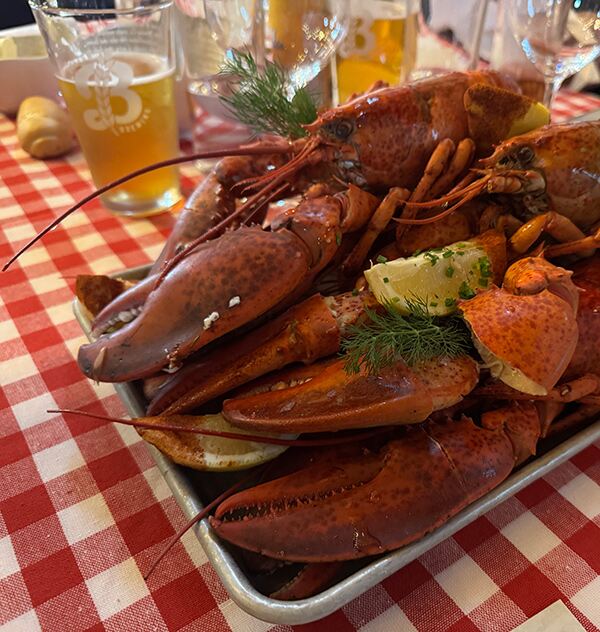 Famous Red Lobster Huge Claws