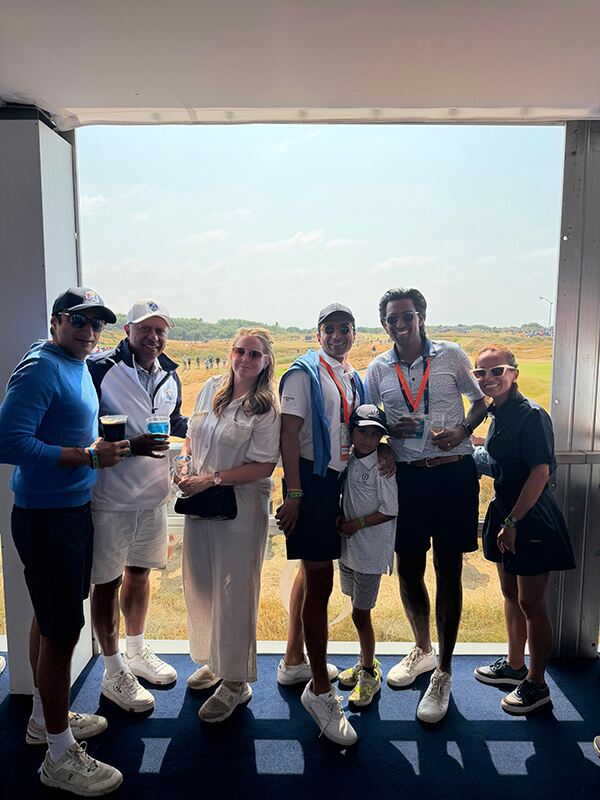 Why golfers wear golf clothing to golf tournaments