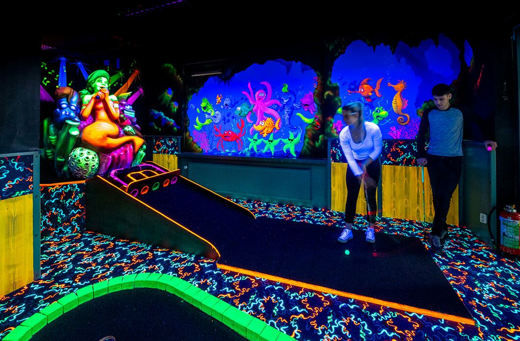 Bubbeljungle Golf in the Dark Bubbeljungle Golf in the Dark