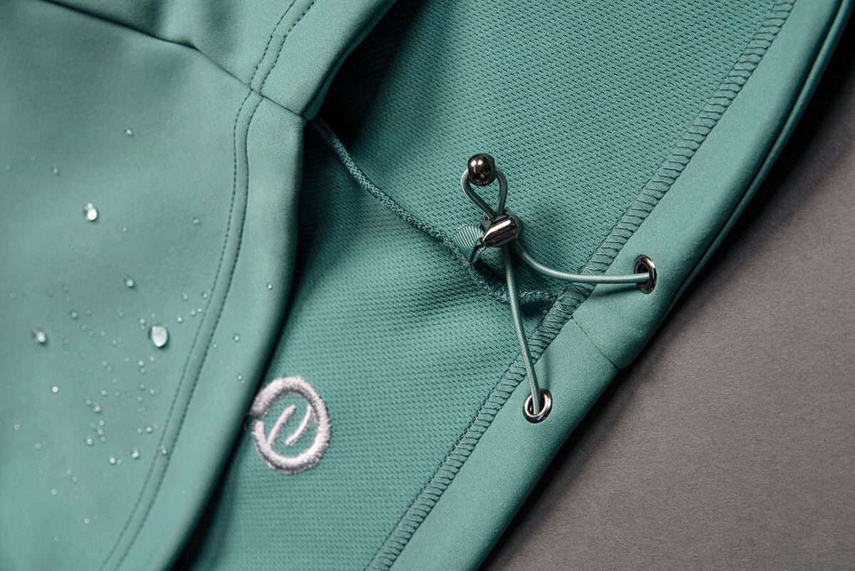How to reproof a waterproof golf jacket