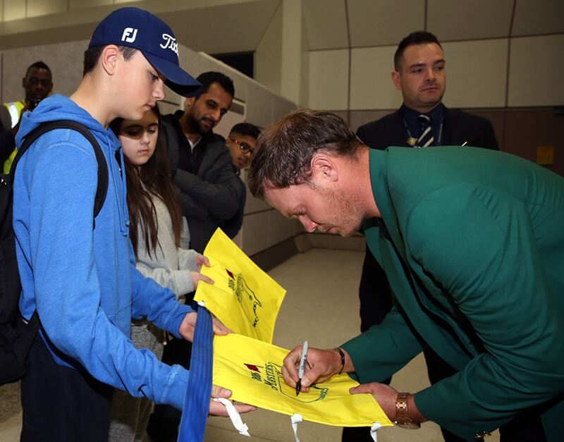 Danny Willet will need to get used to signing autographs if he brings home the gold. Martin Rickett/PA Wire