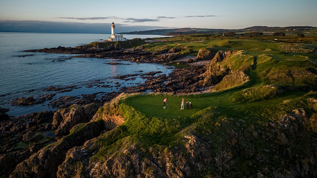 Turnberry&rsquo;s iconic 9th, one of the most iconic par 3s in golf history