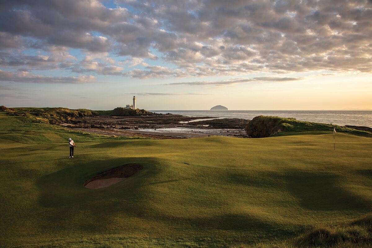 Turnberry’s King Robert The Bruce side by side with Ailsa